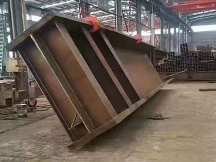 H型鋼梁、格構(gòu)柱