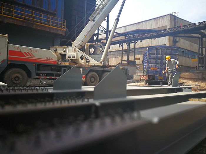 H型鋼梁、格構(gòu)柱