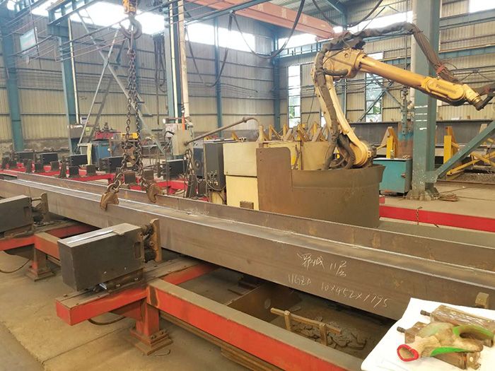 圓柱、箱型柱、十字形柱