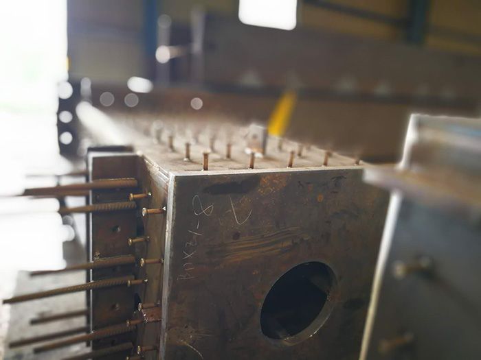 圓柱、箱型柱、十字形柱